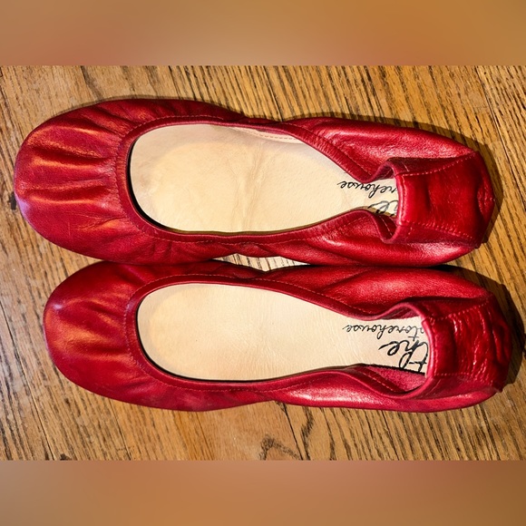 The Storehouse Flats Shoes Storehouse Flats Cherry Oil Tanned Flats